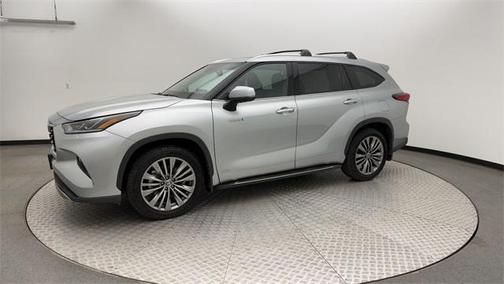 2021 Toyota Highlander Hybrid Platinum