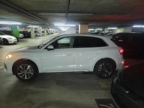 2023 Audi Q5 45 S line Premium