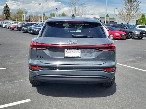 2025 Audi Q6 e-tron Premium Plus quattro