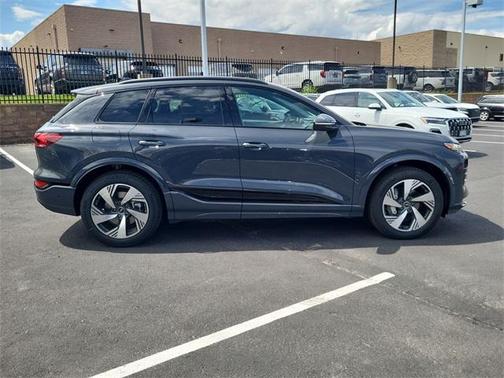 2025 Audi Q6 e-tron Premium Plus quattro