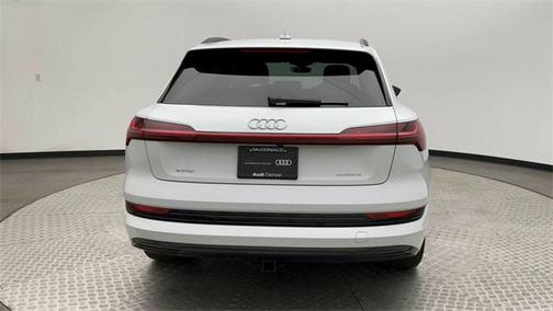 2021 Audi e-tron Premium Plus