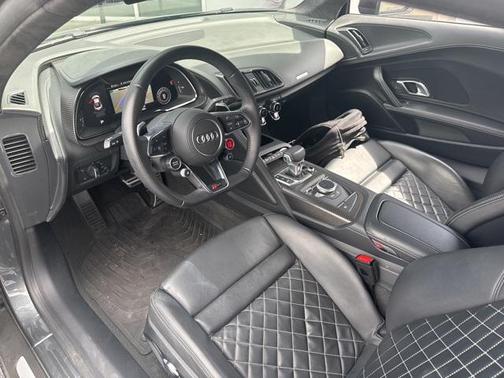 2017 Audi R8 5.2 V10 plus