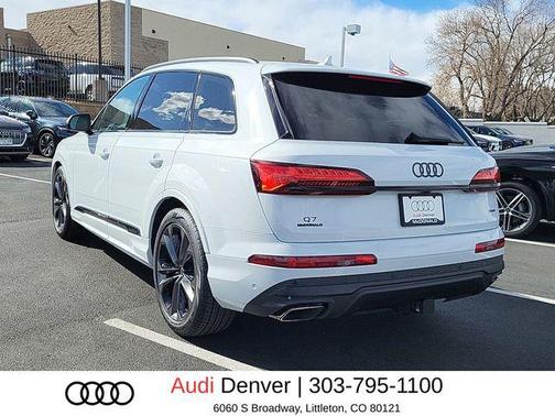 Glacier White Metallic 2026 Audi Q7 55 Premium Plus