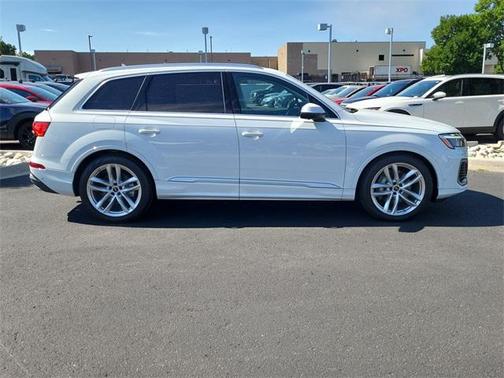 2025 Audi Q7 55 Premium Plus