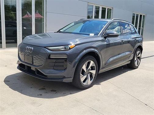 2025 Audi Q6 e-tron Premium quattro