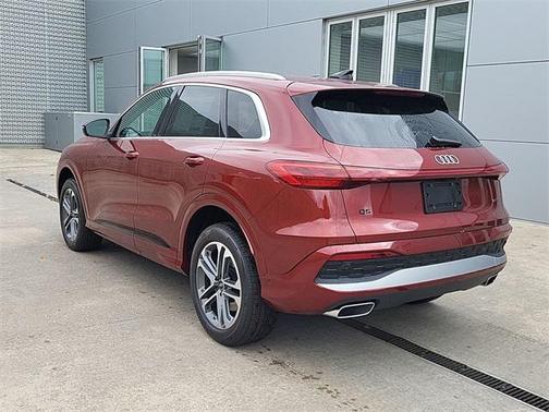 2025 Audi Q5 Premium Plus