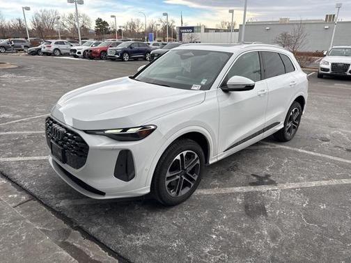 2025 Audi Q5 Premium TFSI quattro S tronic