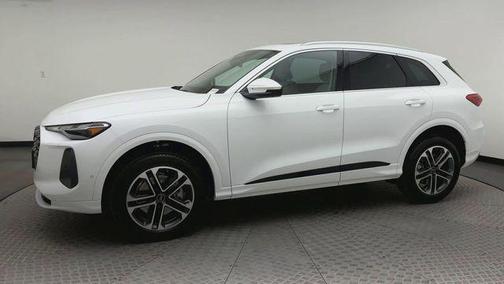 2025 Audi Q5 Premium TFSI quattro S tronic