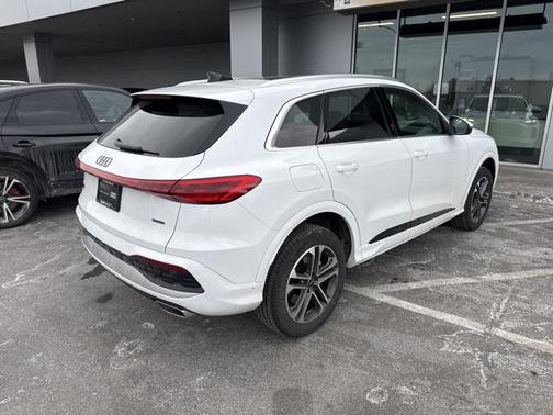 2025 Audi Q5 Premium TFSI quattro S tronic