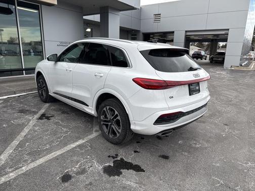 2025 Audi Q5 Premium TFSI quattro S tronic