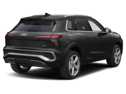 Mythos Black Metallic 2026 Audi Q3 TFSI quattro S tronic
