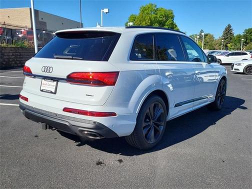 2025 Audi Q7 55 Prestige