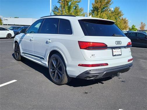 2025 Audi Q7 55 Prestige