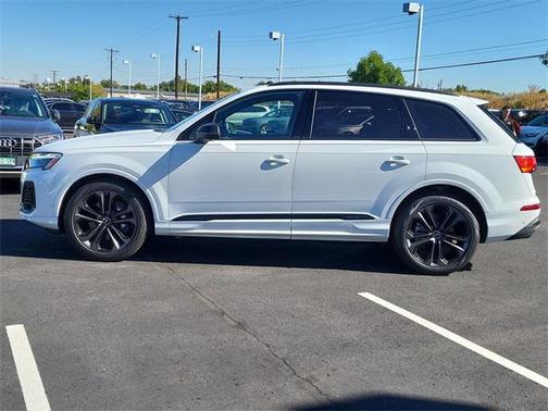 2025 Audi Q7 55 Prestige