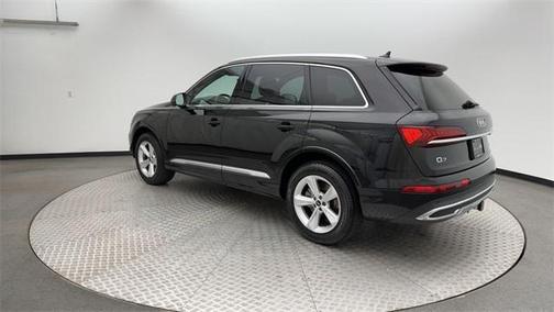 2022 Audi Q7 45 Premium Plus