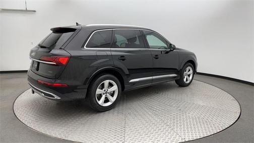 2022 Audi Q7 45 Premium Plus
