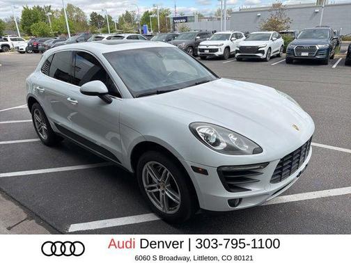 Carrara White Metallic 2016 Porsche Macan Macan S