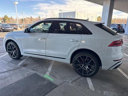 2023 Audi Q8 55 Premium Plus