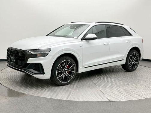 2023 Audi Q8 55 Premium Plus