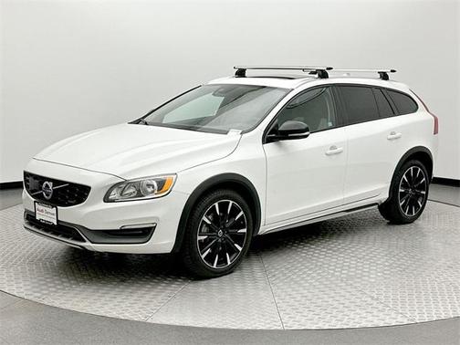 2016 Volvo V60 Cross Country T5