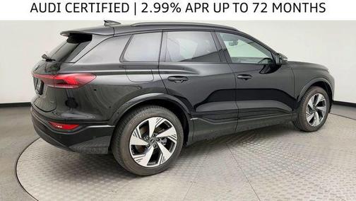 Mythos Black Metallic 2025 Audi Q6 e-tron Premium Plus quattro