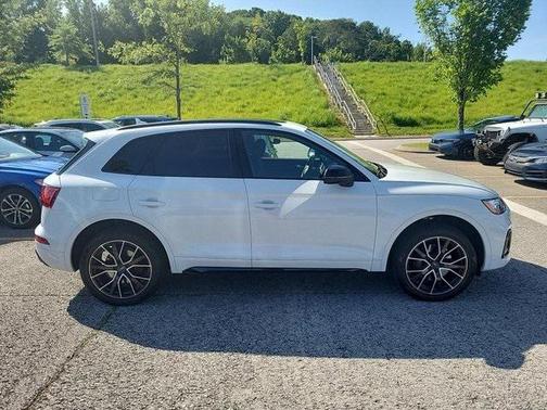 2024 Audi SQ5 3.0T Premium Plus