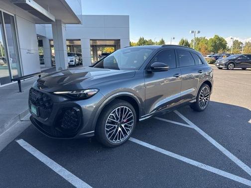 2025 Audi SQ5 3.0T Premium Plus