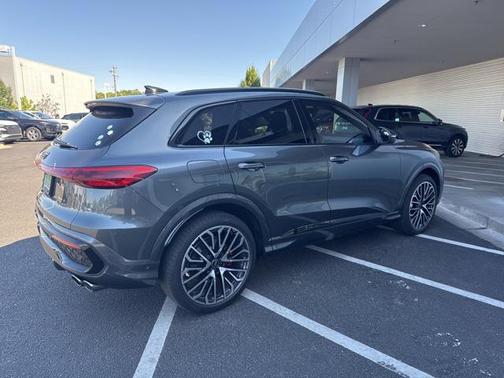 2025 Audi SQ5 3.0T Premium Plus