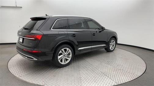 2022 Audi Q7 55 Premium Plus