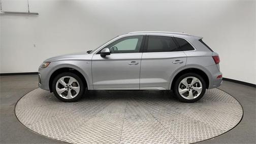 2022 Audi Q5 45 S line Prestige
