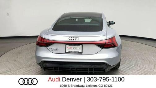 Florett Silver Metallic 2024 Audi e-tron GT Premium Plus quattro