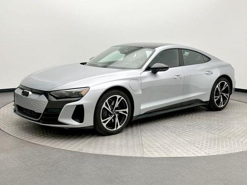 2024 Audi e-tron GT Premium Plus quattro