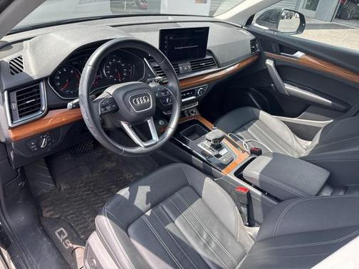 2023 Audi Q5 45 S line Premium