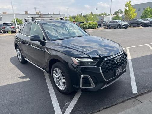 2023 Audi Q5 45 S line Premium