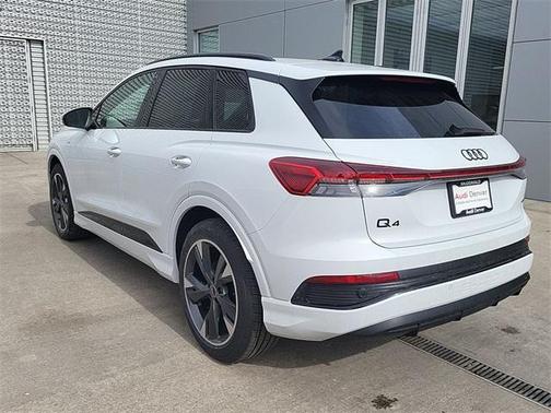 2025 Audi Q4 e-tron Premium Plus 55 quattro