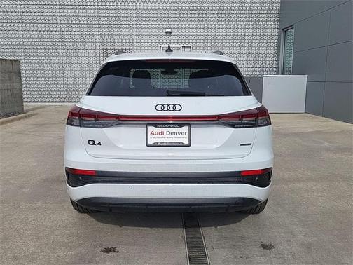 2025 Audi Q4 e-tron Premium Plus 55 quattro