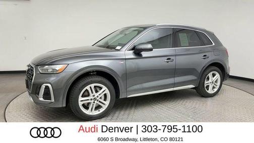 Daytona Gray Pearl Effect 2024 Audi Q5 e 55 S line Premium Plus