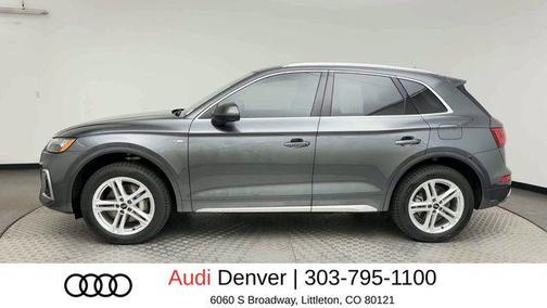 Daytona Gray Pearl Effect 2024 Audi Q5 e 55 S line Premium Plus