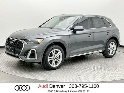 Daytona Gray Pearl Effect 2024 Audi Q5 e 55 S line Premium Plus