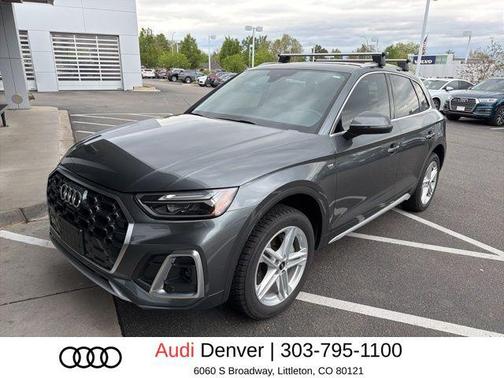 Daytona Gray Pearl Effect 2024 Audi Q5 e 55 S line Premium Plus