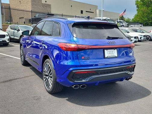 Ultra Blue Metallic 2026 Audi SQ5 3.0T Premium Plus