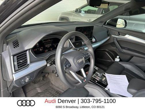 Daytona Gray Pearl Effect 2024 Audi Q5 45 S line Premium Plus