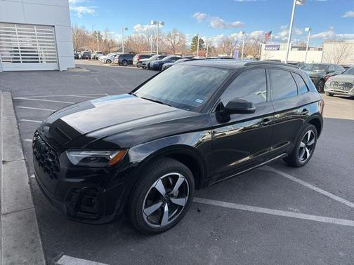 2023 Audi Q5 45 S line Prestige