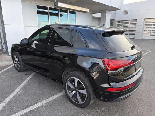 2023 Audi Q5 45 S line Prestige