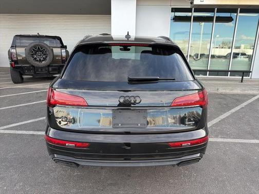 2023 Audi Q5 45 S line Prestige