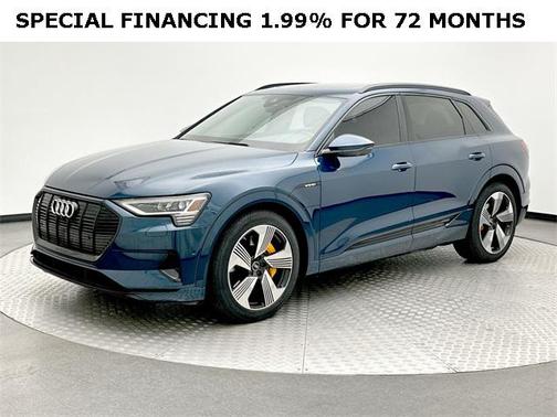 2022 Audi e-tron Premium Plus