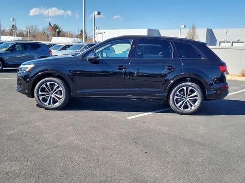 2026 Audi Q7 45 Premium