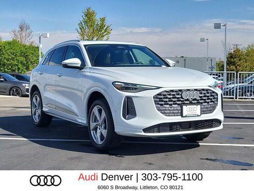 Glacier White Metallic 2026 Audi Q5 Premium Plus TFSI quattro S tronic