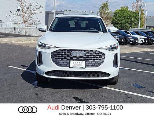 Glacier White Metallic 2026 Audi Q5 Premium Plus TFSI quattro S tronic