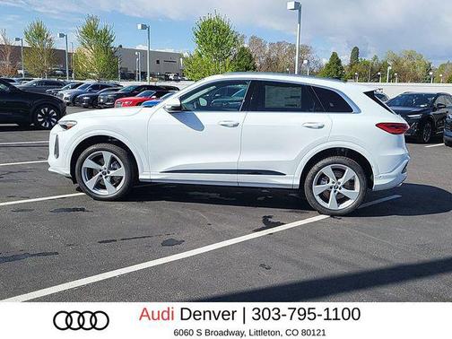 Glacier White Metallic 2026 Audi Q5 Premium Plus TFSI quattro S tronic